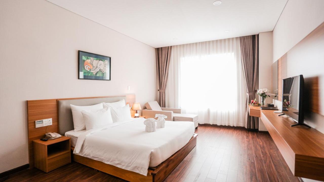 Elephants Hotel Буонметхуот Екстер'єр фото