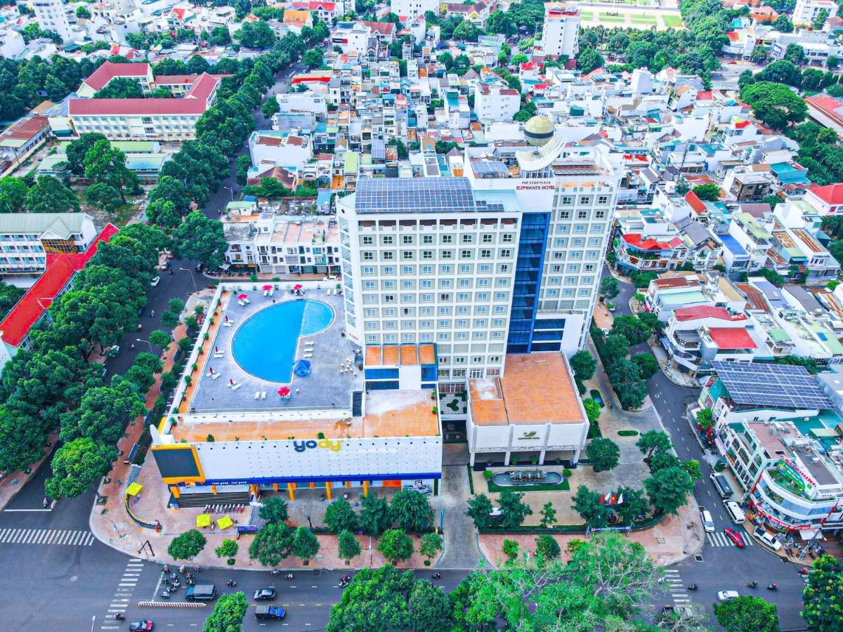 Elephants Hotel Буонметхуот Екстер'єр фото