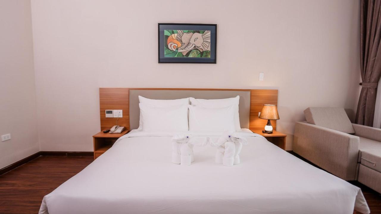 Elephants Hotel Буонметхуот Екстер'єр фото