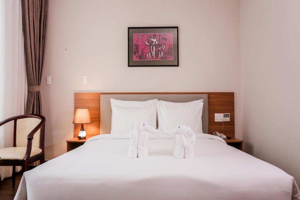 Elephants Hotel Буонметхуот Екстер'єр фото